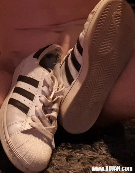 Enji Linqsy krel e Adidas Superstars y - Photo #865557