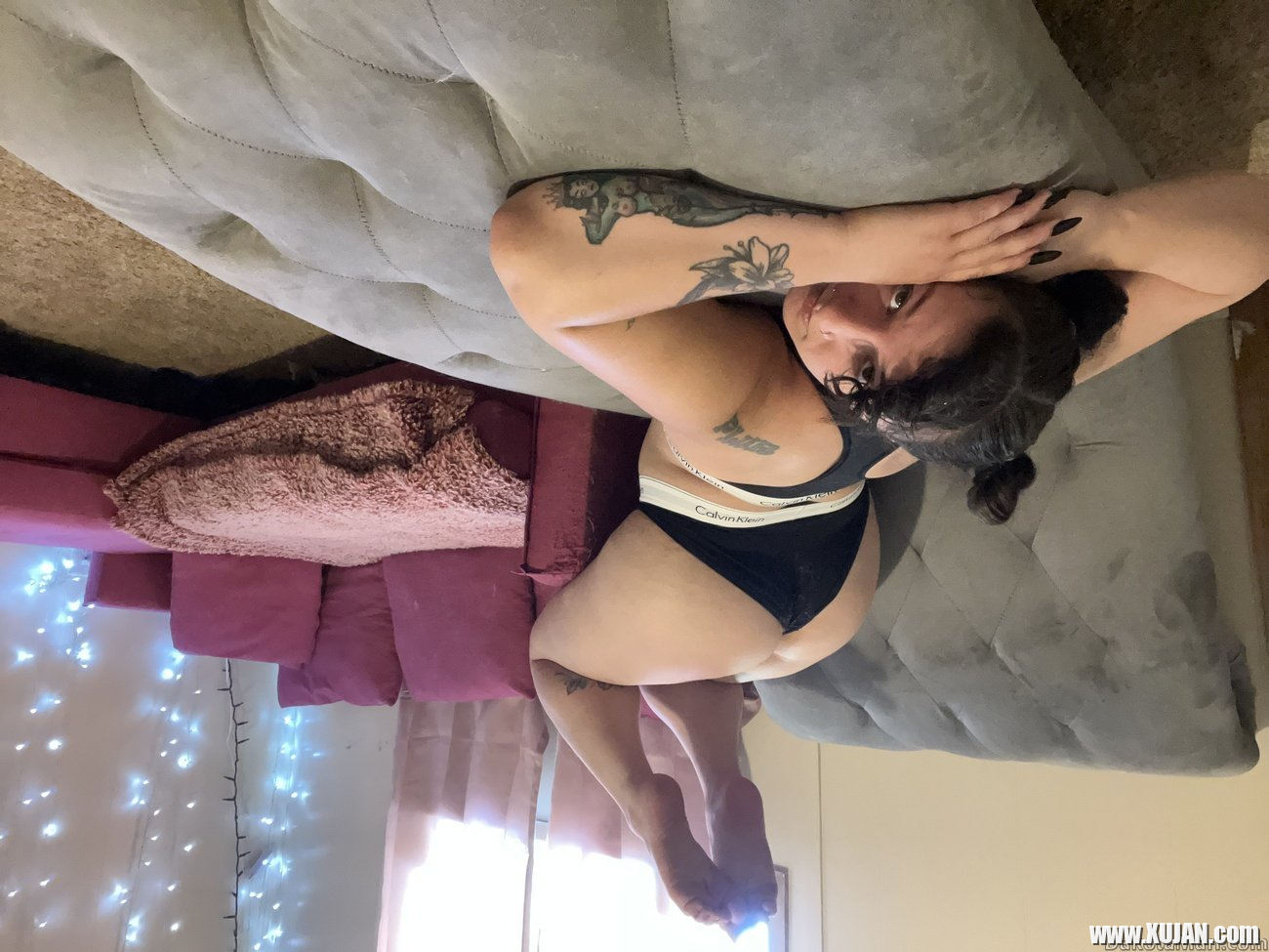 Tattooed chick Dakota Marr puts her curvy figure on display - Photo #865907