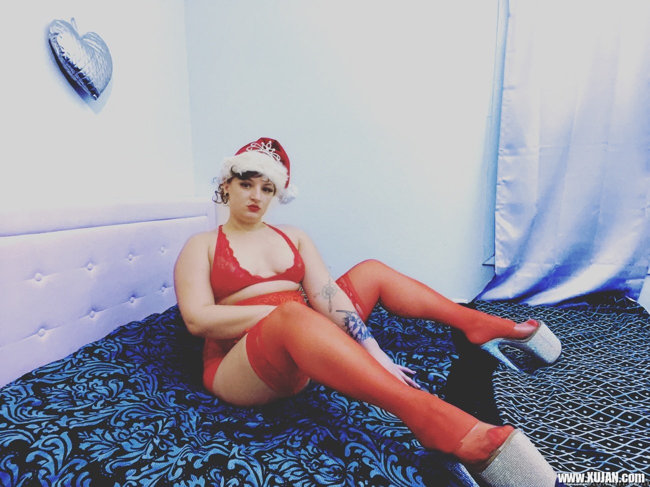Tattooed chick Dakota Marr puts her curvy figure on display - Photo #865917