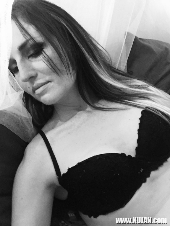 B W BedroomSelfie Zhamants - Photo #871934