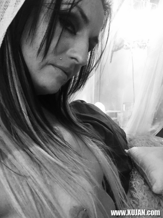 B W BedroomSelfie Zhamants - Photo #871935