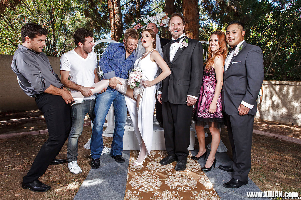 Slutty bride Allison Moore is into foursome groupsex with wellhung guys - Photo #876402