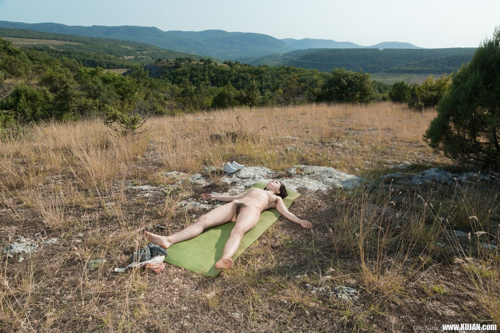 Ole Ninan dzernasharzhutyamb zbaghvum e drsum merk yoga anelov - Photo #879519