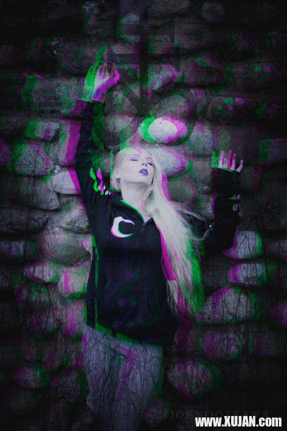 Witch By The River - Photo #894226