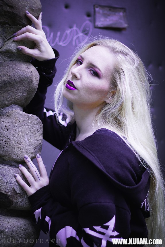 Witch By The River - Photo #894228