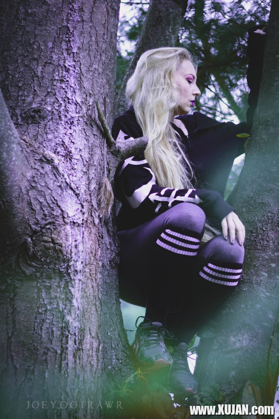 Witch By The River - Photo #894229