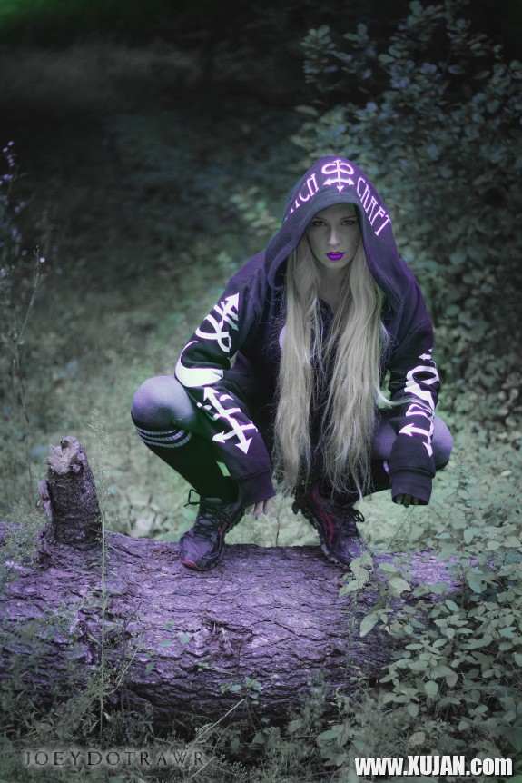 Witch By The River - Photo #894231