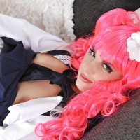 Giggly babe Candy Sweet adores fingering and spreading wet vagina