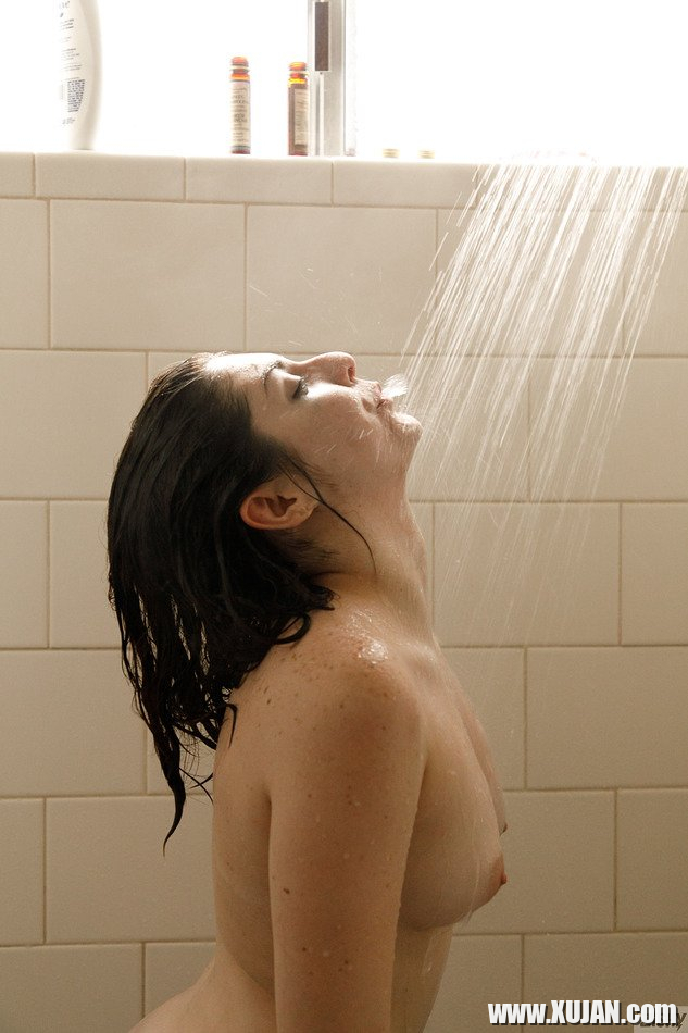 Keira Croft takes a hot and steamy shower - Photo #897947