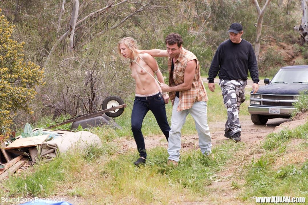 Chastity Lynn gets gangbanged by some Dudes - Photo #899867