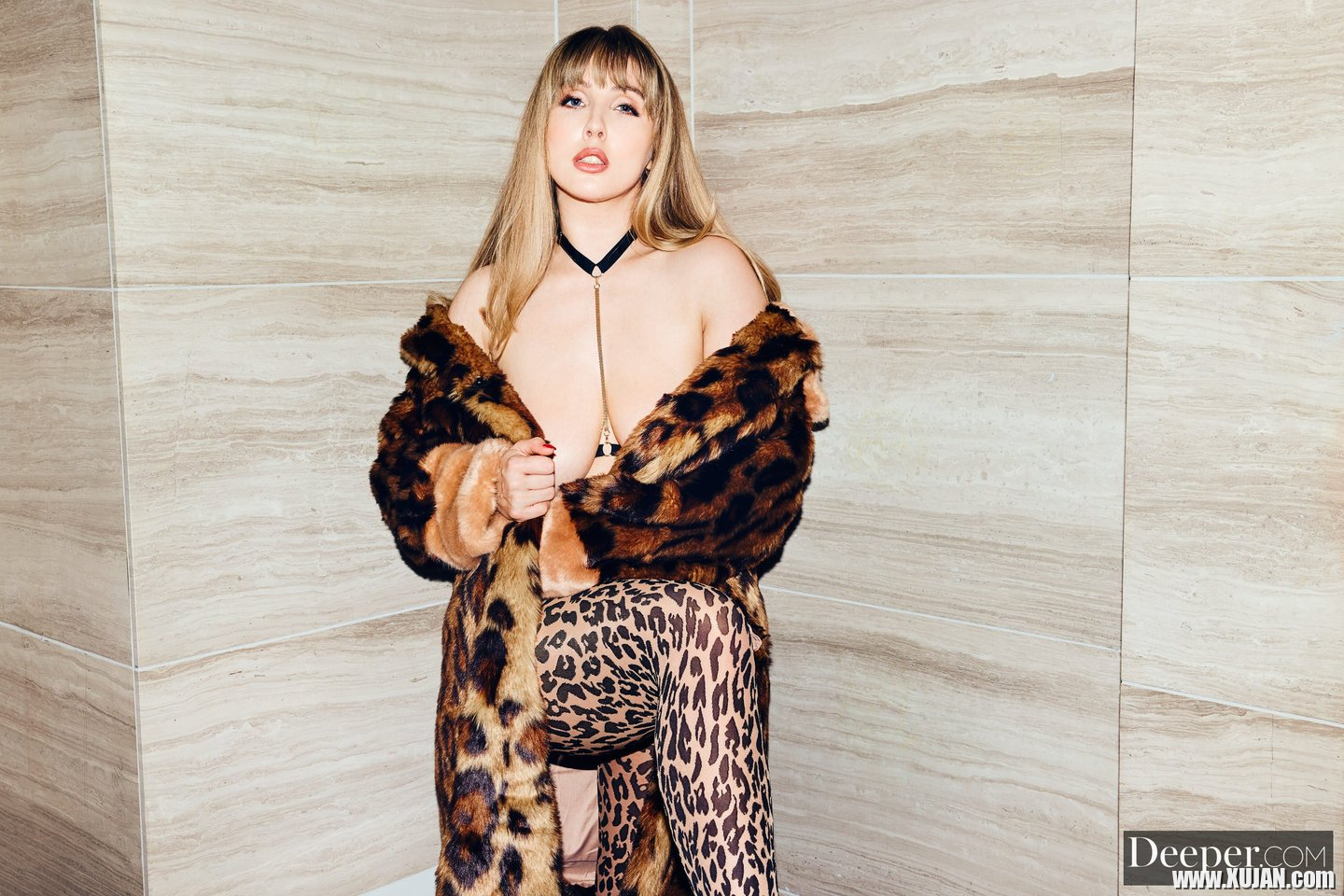 Wild young babe Lena Paul gets ravished by shady stranger in hotel for cash - Photo #911212