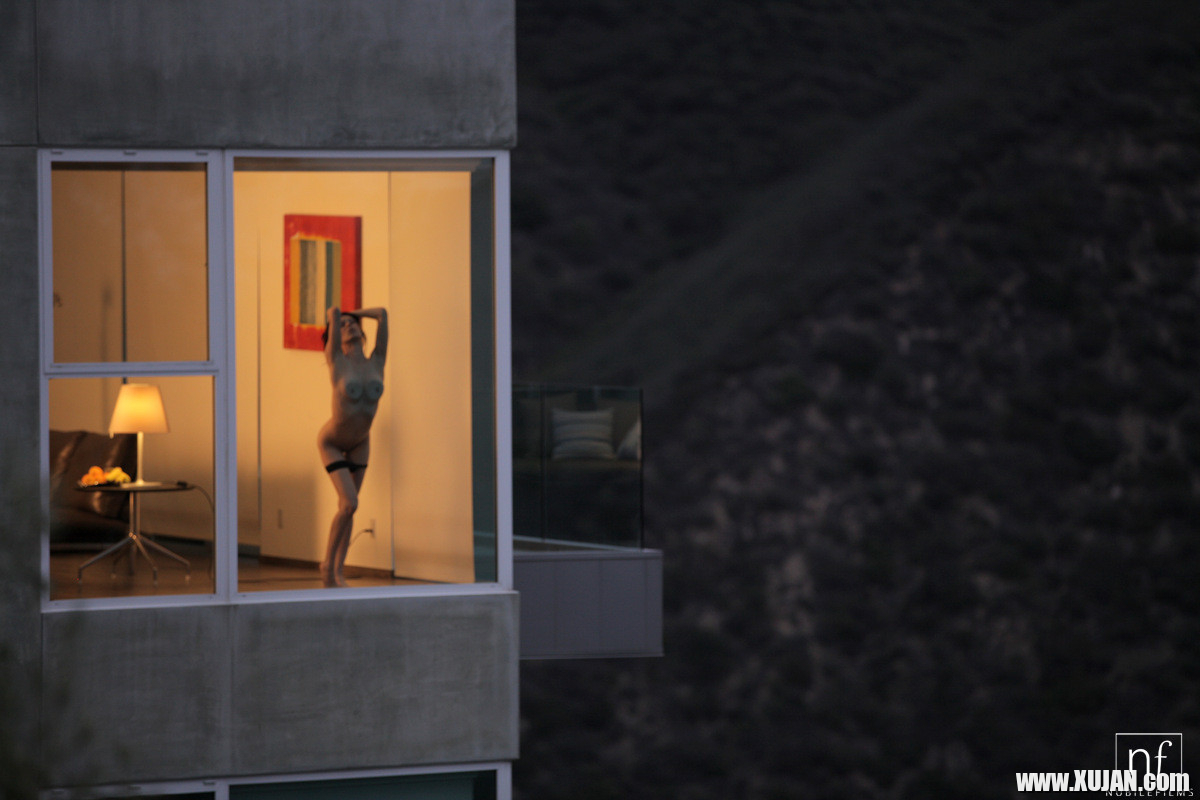 Watch through an open window as brunette babe Aiden Ashley squee - Photo #913050