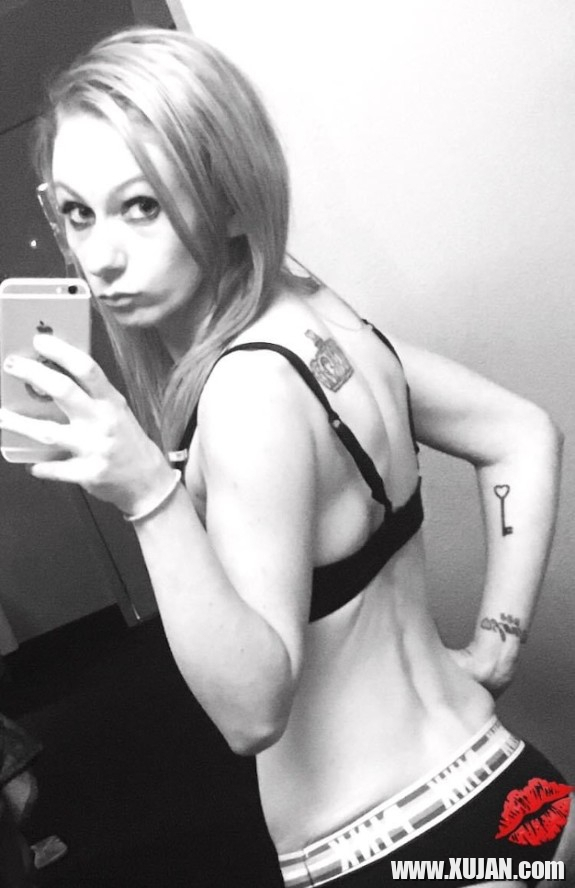 Mina Fuk Bina - Photo #913621