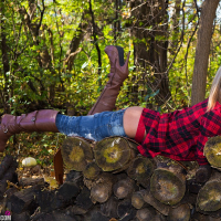 Lumberjane Nikki Sims popping out her big Boobs