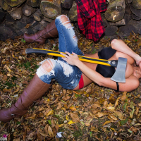 Lumberjane Nikki Sims popping out her big Boobs