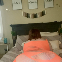 Neonayin kostyum