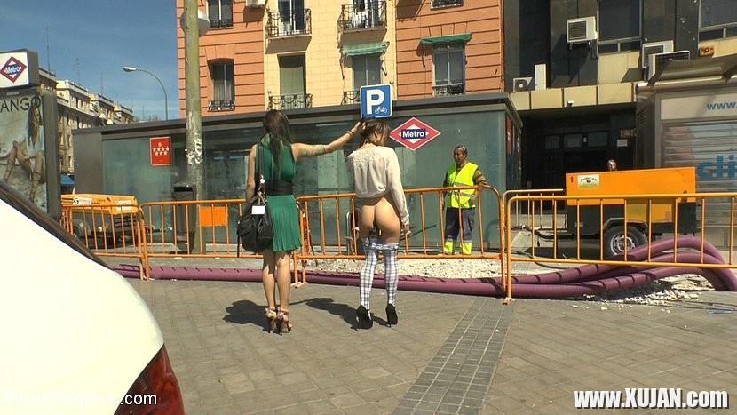 Valentina Bianco is public exposed and humiliated with double fu - Photo #917590