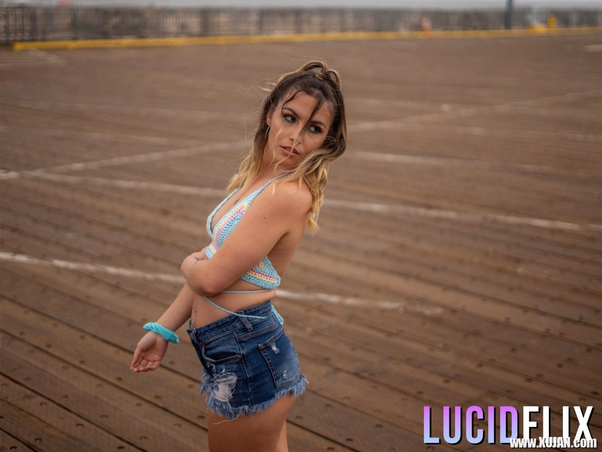 Lovely teen Chanel Camryn sucks dick and gets nailed in sexy lingerie - Photo #920975