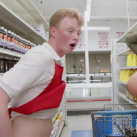 Curvaceous bitch Ashlyn Peaks fucks random guy in shopping hall