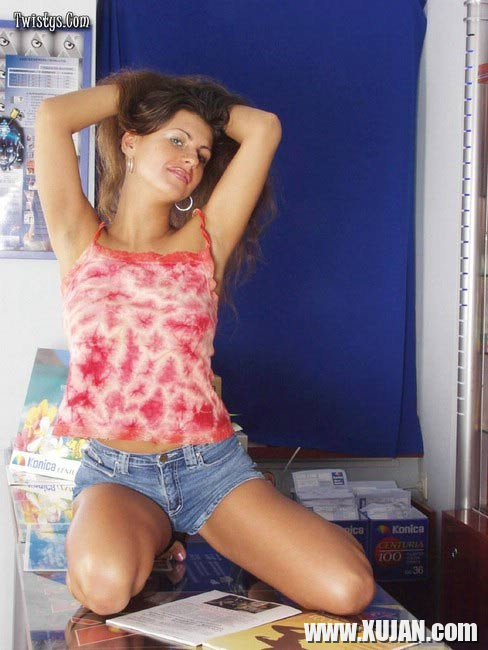 Sexy Babe In Daisy Dukes Strips - Photo #925358