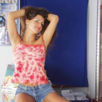 Sexy Babe In Daisy Dukes Strips