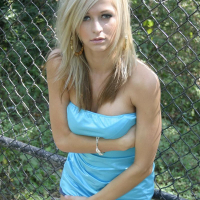 Busty girl London Hart teases in her daisy dukes outside