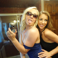 Teen lesbians Sienna Splash and Presley Hart taking naked selfies in mirror