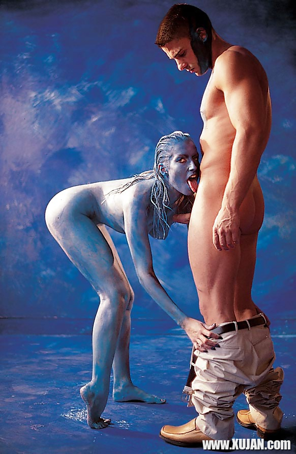 Sophie Evans Toni Ribas in blue paint - Photo #939447