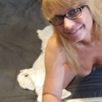 Deyzi Leyny nnjasenyakum selfiner e anum