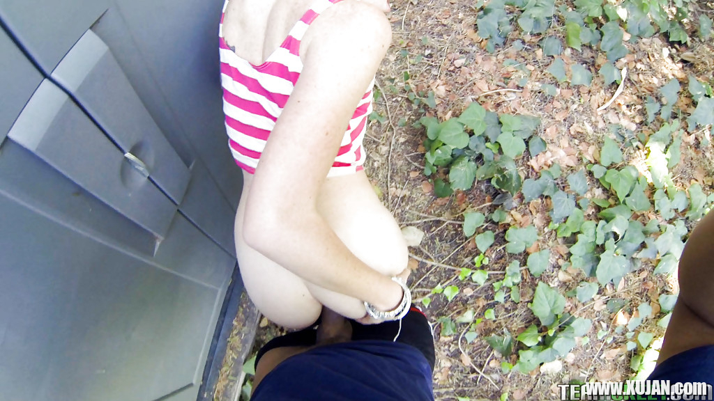 Close up outdoor ass fuck of a blonde teen Miley May and her man - Photo #964668