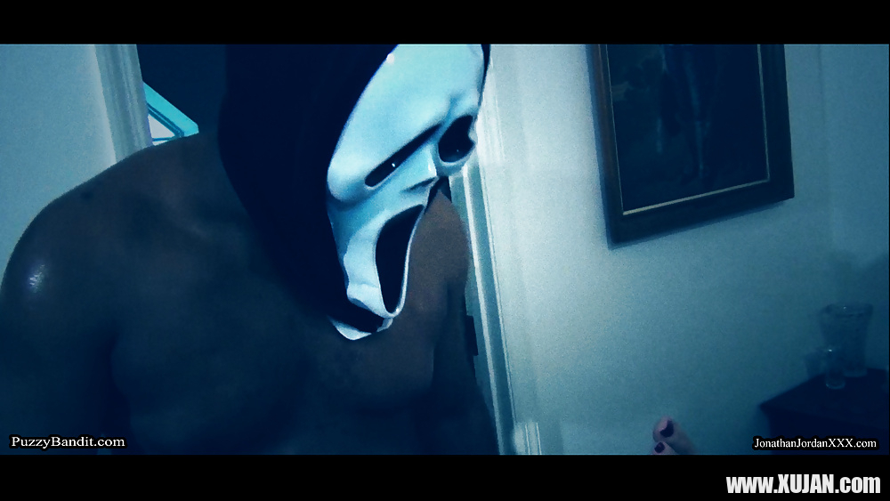 The Masked Bandit Stalks Leilani lei - Photo #984746