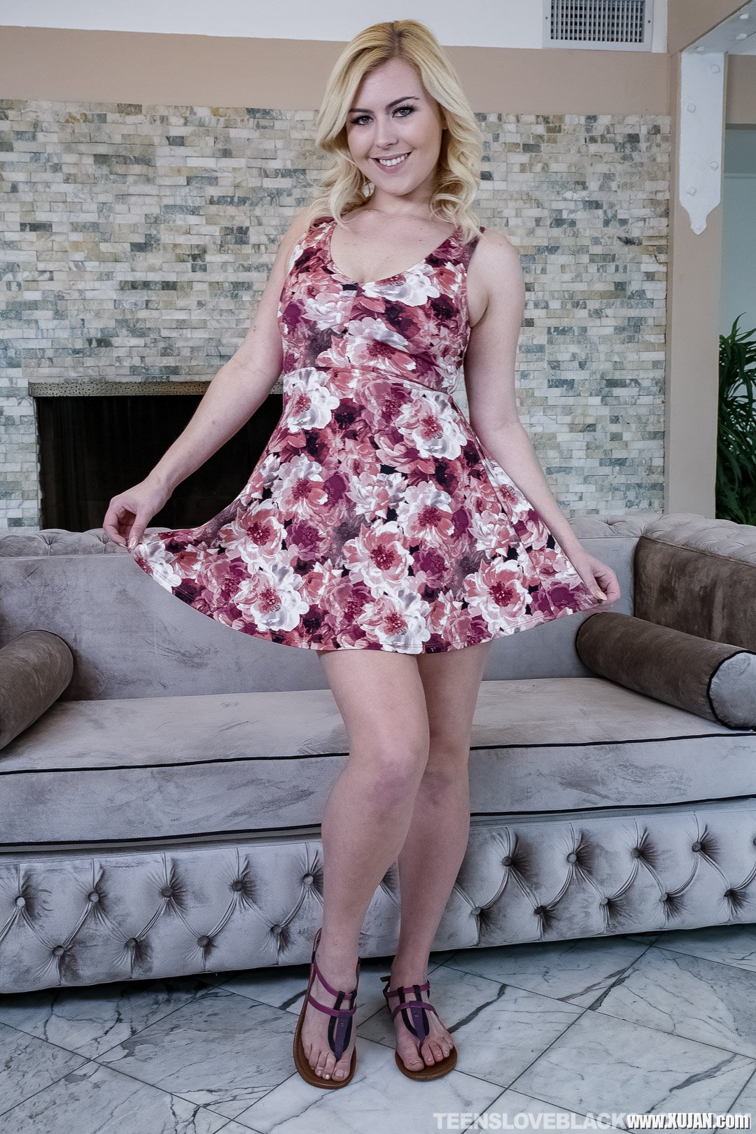 Privileged blonde teen Summer Day gets exposed by hung black dude - Photo #1272637