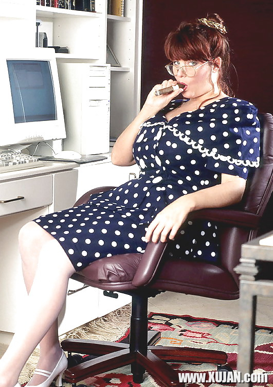 Vicky Vann Busty Secretary In White Corset - Photo #1273061