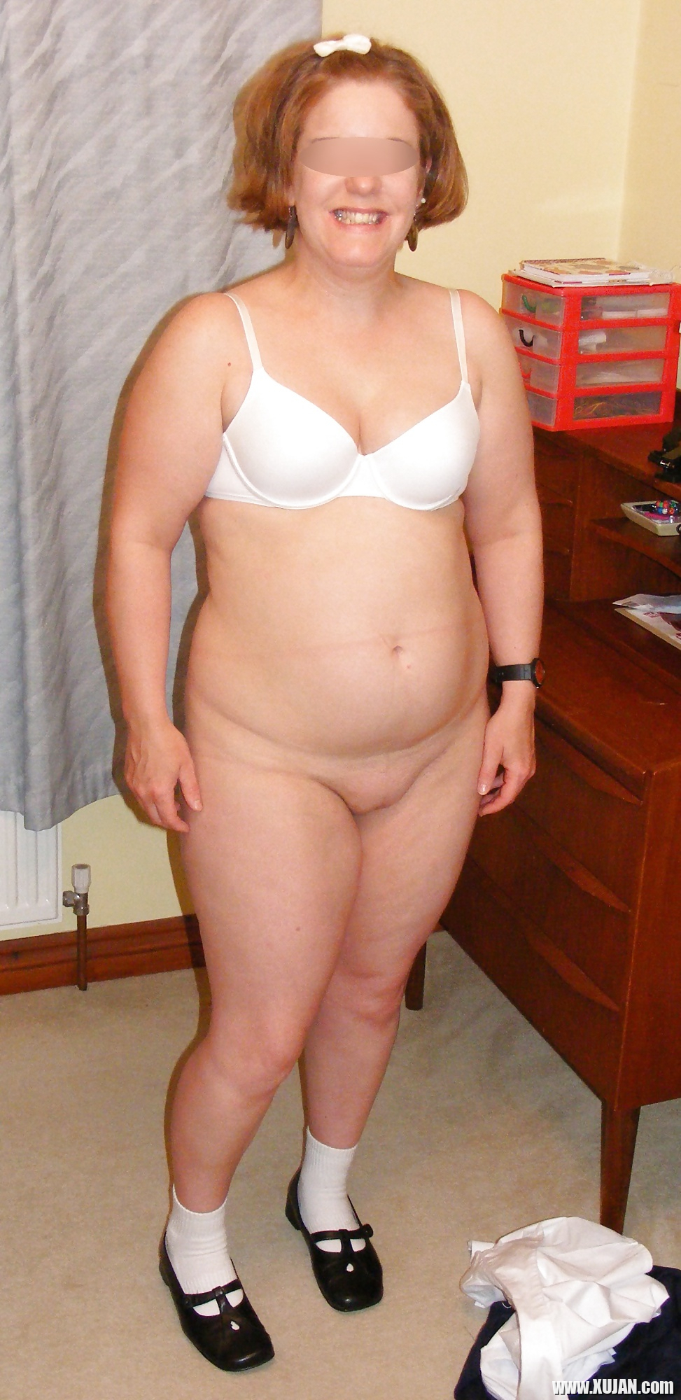 Slutty secretary in big white knickers - Photo #1273128