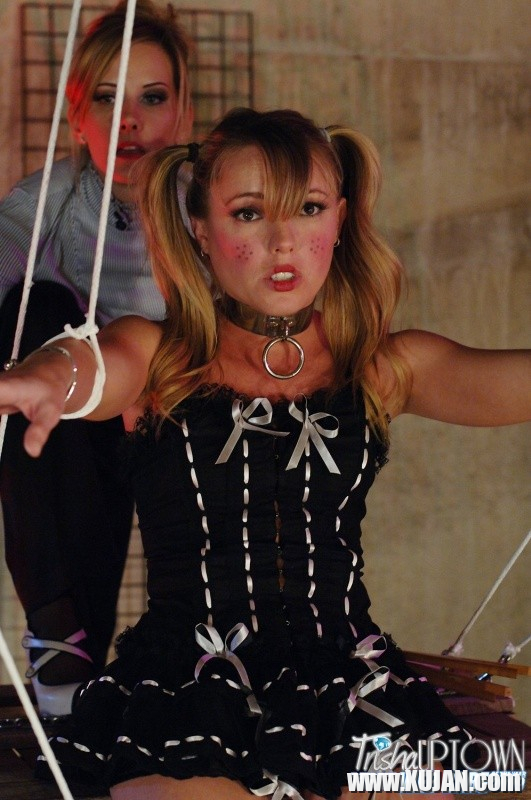 Naughty Trisha Uptown is a strung up doll - Photo #1278798