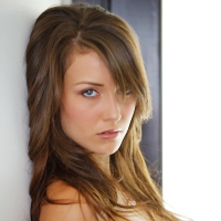 Graceful babe with neat ass and nice tits Georgia Jones posing naked