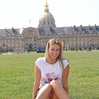 Cherry Jul shows off her great body around town