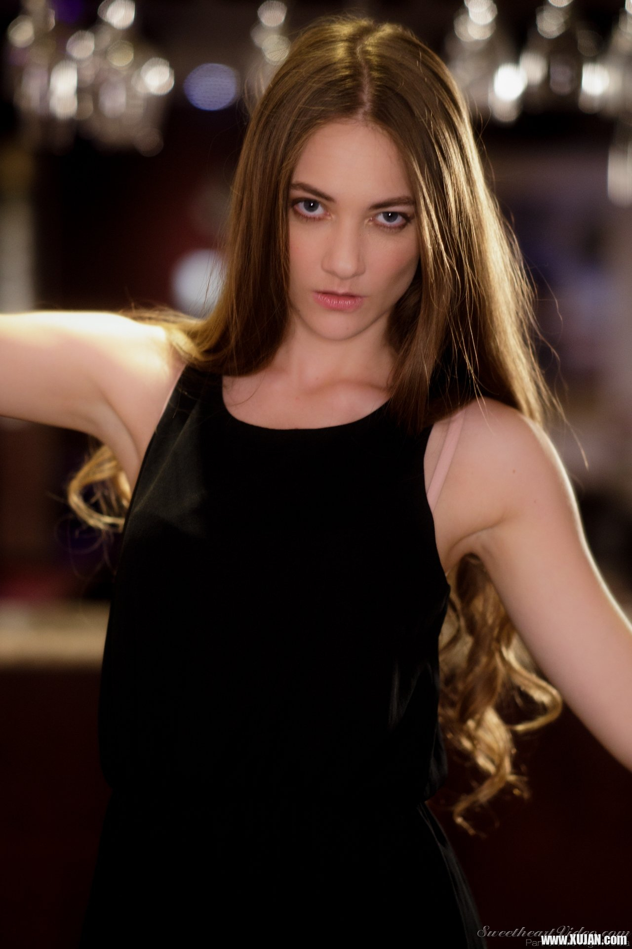 Nothing pleases Samantha Hayes as Posing Naked - Photo #1289118