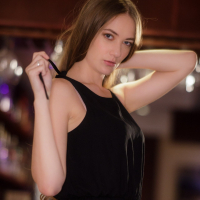 Nothing pleases Samantha Hayes as Posing Naked