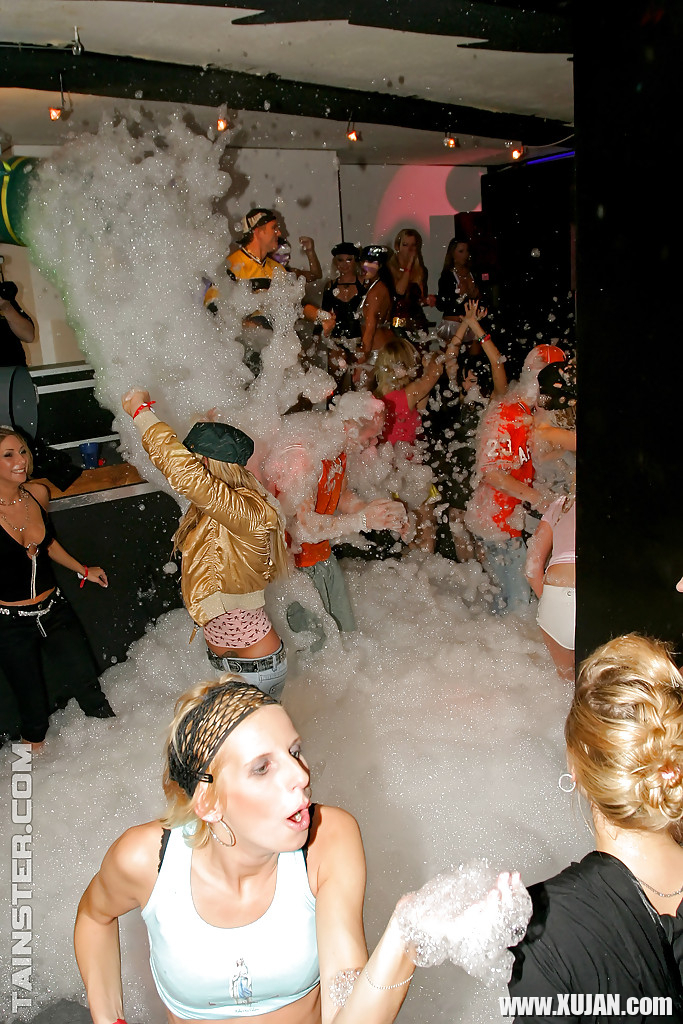 Fuckable chicks spending some good time at the wild foam party - Photo #1289669