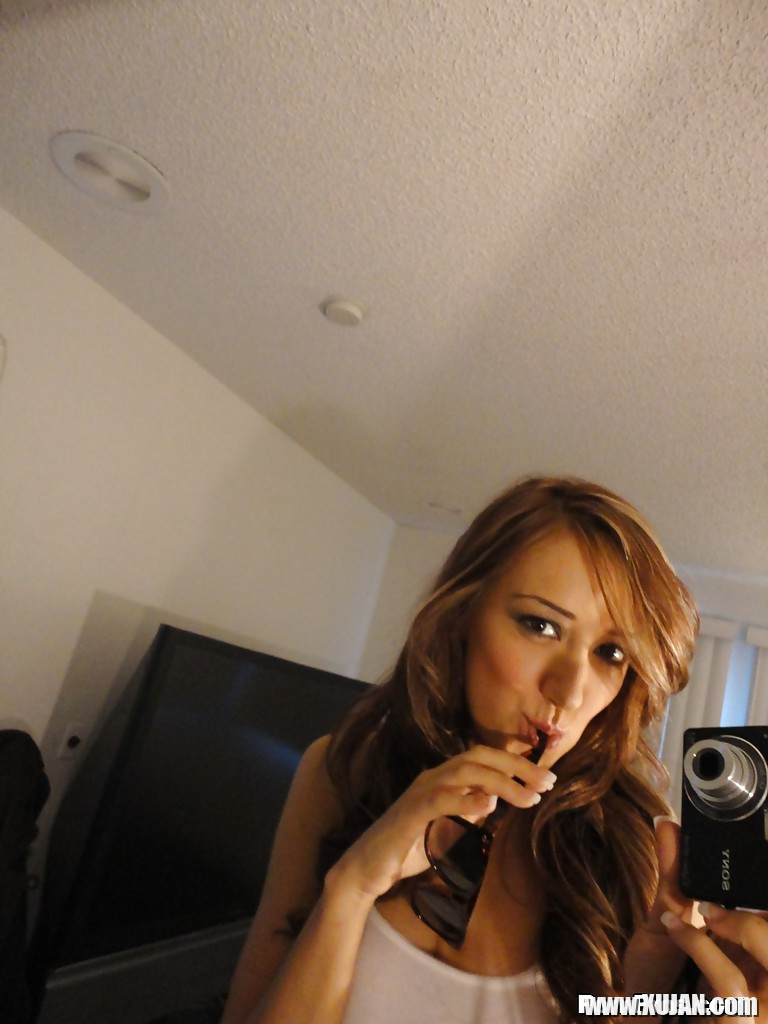 Petite babe Victoria Rae Black makes a few self shots showing off naked body - Photo #1291209