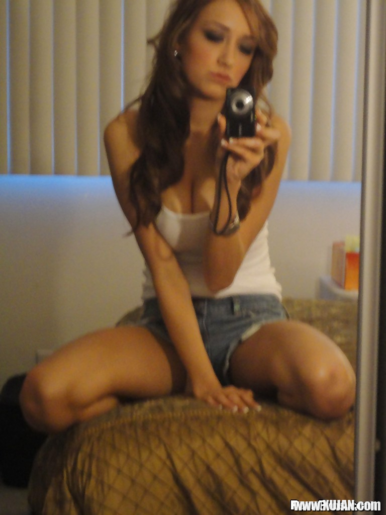 Petite babe Victoria Rae Black makes a few self shots showing off naked body - Photo #1291212