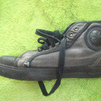 Temporarly for sale my beloved ConverseSaled