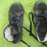 Temporarly for sale my beloved ConverseSaled