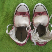 Temporarly for sale my beloved ConverseSaled