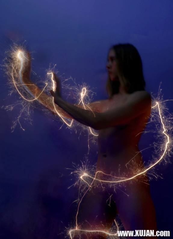 Lights photoshoot nkarich nersums Aytseleq im MODELHUB profily - Photo #998208