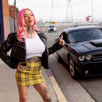Pink haired Chantal Danielle takes it in her pussy and throat