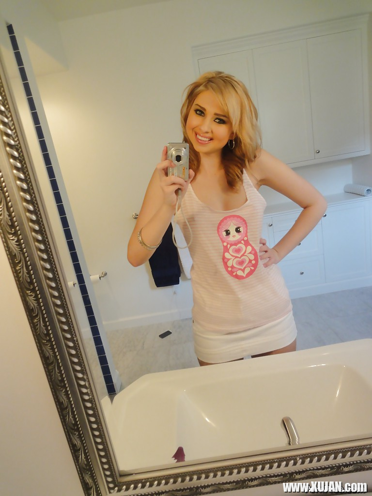 Blonde babe Molly Bennett does sexy selfshots in the bathroom - Photo #1000089