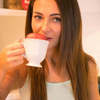 Hot brunette Alexis Brill eats out a sexy blonde