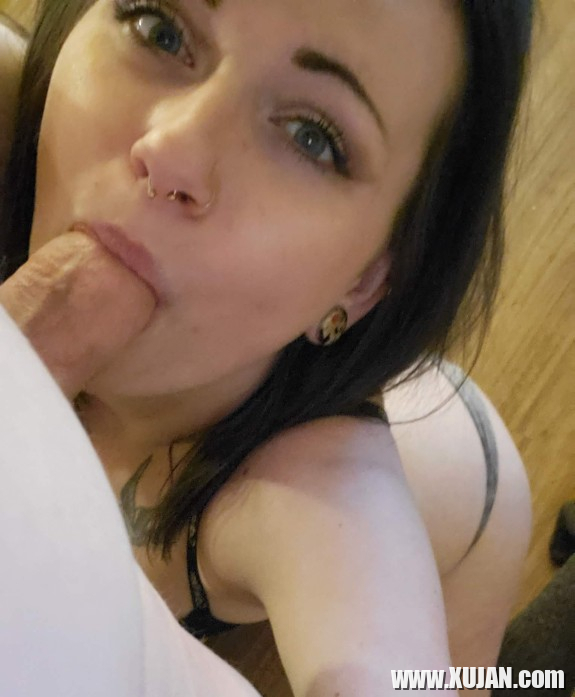 Titties ev Ass - Photo #1007481